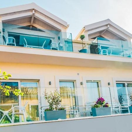 Bella Terra Houses โรดา ภายนอก รูปภาพ