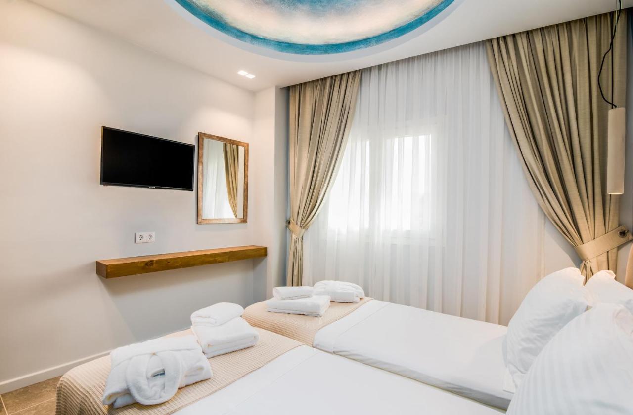 Bella Terra Houses โรดา ภายนอก รูปภาพ