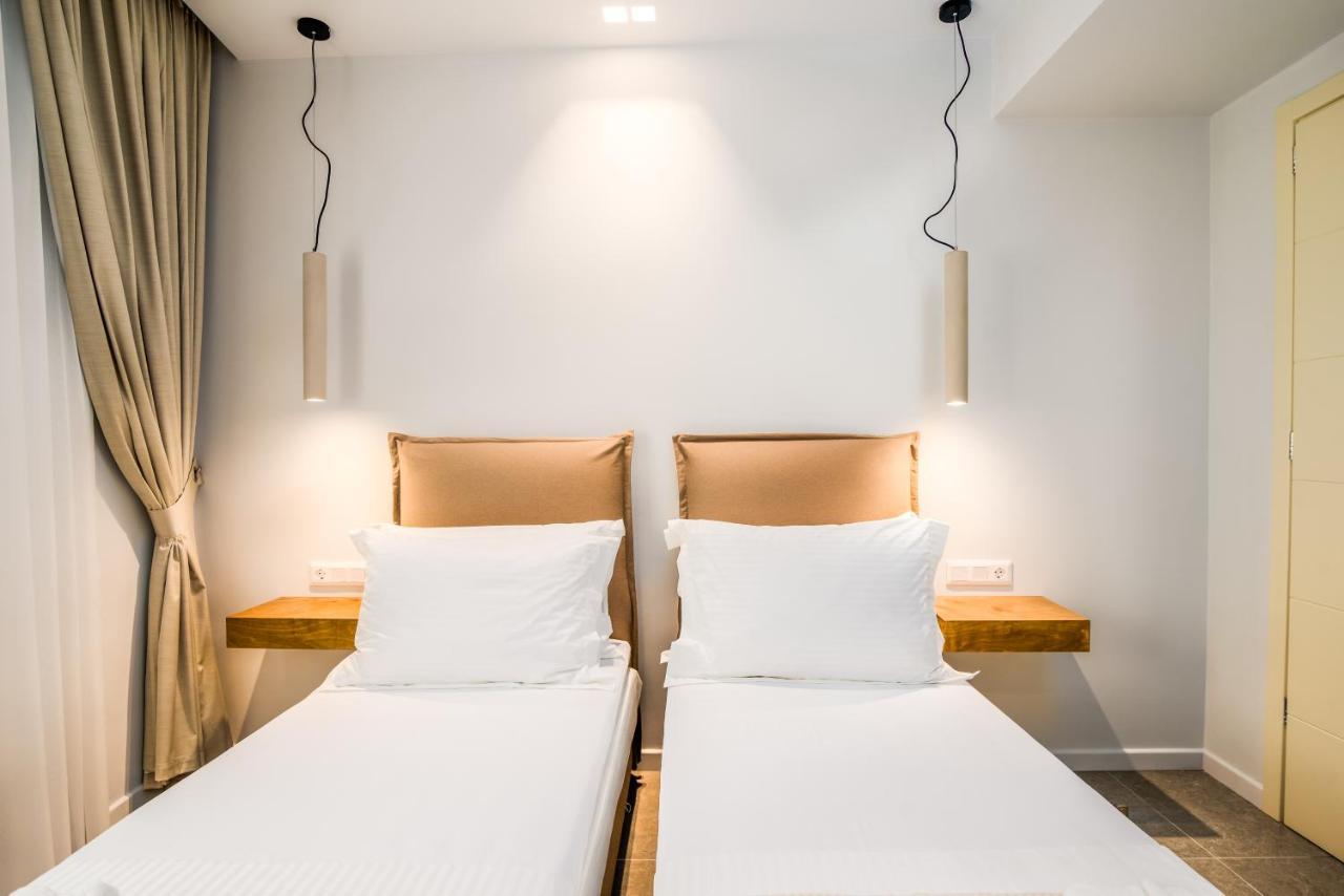 Bella Terra Houses โรดา ภายนอก รูปภาพ